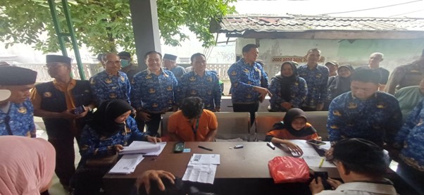 DOKUMENTASI PENYALURAN BLT DBHCHT TAHUN 2025 KECAMATAN RAWALUMBU